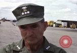 Standbild stellvertretender Verteidigungsminister David Packard Vietnam, 1969, aus Sekunde 22 historischem Filmmaterial Videoclip 65675055536