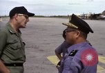 Standbild stellvertretender Verteidigungsminister David Packard Vietnam, 1969, aus Sekunde 35 historischem Filmmaterial Videoclip 65675055536