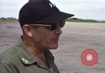 Standbild stellvertretender Verteidigungsminister David Packard Vietnam, 1969, aus Sekunde 39 historischem Filmmaterial Videoclip 65675055536