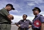 Standbild stellvertretender Verteidigungsminister David Packard Vietnam, 1969, aus Sekunde 57 historischem Filmmaterial Videoclip 65675055536