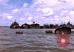 Immagine di Complesso di chiatta Il Vietnam Cua Lon River, 1969, secondo 3 filmato di repertorio 65675055540