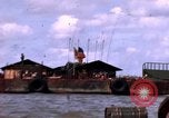 Immagine di Complesso di chiatta Il Vietnam Cua Lon River, 1969, secondo 7 filmato di repertorio 65675055540