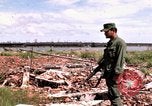 Immagine di Complesso di chiatta Il Vietnam Cua Lon River, 1969, secondo 36 filmato di repertorio 65675055540