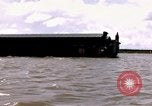 Immagine di Complesso di chiatta Il Vietnam Cua Lon River, 1969, secondo 54 filmato di repertorio 65675055540