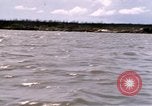 Immagine di Complesso di chiatta Il Vietnam Cua Lon River, 1969, secondo 62 filmato di repertorio 65675055540