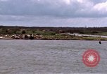 Image barge complexe Cua Rivière Lon Vietnam, 1969, de la seconde 17 séquences d'archives historiques vidéo 65675055541