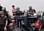 Image patrouilleur rapide Vietnam Cua Rivière Lon, 1969, de la seconde 13 séquences d'archives historiques vidéo 65675055542