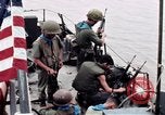 Image patrouilleur rapide Vietnam Cua Rivière Lon, 1969, de la seconde 62 séquences d'archives historiques vidéo 65675055542
