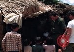 Immagine di Agente di pattuglia Ennis Il Vietnam Vinh Te Canal, 1969, secondo 51 filmato di repertorio 65675055545