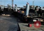 Immagine di Imbarcazione di pattuglia marinai di Fiume Il Vietnam Binh Thuy Air Base, 1967, secondo 18 filmato di repertorio 65675055546