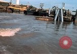 Immagine di Imbarcazione di pattuglia marinai di Fiume Il Vietnam Binh Thuy Air Base, 1967, secondo 24 filmato di repertorio 65675055546