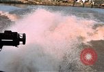 Immagine di Imbarcazione di pattuglia marinai di Fiume Il Vietnam Binh Thuy Air Base, 1967, secondo 30 filmato di repertorio 65675055546