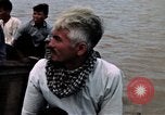 Immagine di Imbarcazione di pattuglia marinai di Fiume Il Vietnam Binh Thuy Air Base, 1967, secondo 49 filmato di repertorio 65675055546
