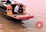 Immagine di Imbarcazione di pattuglia marinai di Fiume Il Vietnam Binh Thuy Air Base, 1967, secondo 54 filmato di repertorio 65675055546