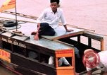 Immagine di Imbarcazione di pattuglia marinai di Fiume Il Vietnam Binh Thuy Air Base, 1967, secondo 57 filmato di repertorio 65675055546