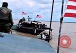 Immagine di Imbarcazione di pattuglia marinai di Fiume Il Vietnam Binh Thuy Air Base, 1967, secondo 4 filmato di repertorio 65675055547