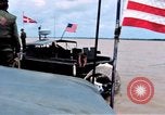 Immagine di Imbarcazione di pattuglia marinai di Fiume Il Vietnam Binh Thuy Air Base, 1967, secondo 6 filmato di repertorio 65675055547