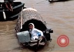 Immagine di Imbarcazione di pattuglia marinai di Fiume Il Vietnam Binh Thuy Air Base, 1967, secondo 9 filmato di repertorio 65675055547