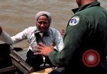 Immagine di Imbarcazione di pattuglia marinai di Fiume Il Vietnam Binh Thuy Air Base, 1967, secondo 30 filmato di repertorio 65675055547