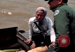 Immagine di Imbarcazione di pattuglia marinai di Fiume Il Vietnam Binh Thuy Air Base, 1967, secondo 38 filmato di repertorio 65675055547