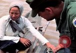 Immagine di Imbarcazione di pattuglia marinai di Fiume Il Vietnam Binh Thuy Air Base, 1967, secondo 43 filmato di repertorio 65675055547
