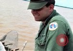 Immagine di Imbarcazione di pattuglia marinai di Fiume Il Vietnam Binh Thuy Air Base, 1967, secondo 48 filmato di repertorio 65675055547
