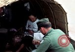 Immagine di Imbarcazione di pattuglia marinai di Fiume Il Vietnam Binh Thuy Air Base, 1967, secondo 52 filmato di repertorio 65675055547