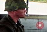 Standbild Machine Gunner Vietnam, 1967, aus Sekunde 51 historischem Filmmaterial Videoclip 65675055548