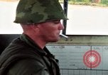 Standbild Machine Gunner Vietnam, 1967, aus Sekunde 52 historischem Filmmaterial Videoclip 65675055548