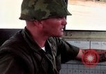 Standbild Machine Gunner Vietnam, 1967, aus Sekunde 59 historischem Filmmaterial Videoclip 65675055548