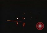 Standbild UH-1B Hubschrauber Vietnam, 1968, aus Sekunde 11 historischem Filmmaterial Videoclip 65675055551