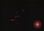 Standbild UH-1B Hubschrauber Vietnam, 1968, aus Sekunde 16 historischem Filmmaterial Videoclip 65675055551