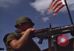 Standbild Machine Gunner Vietnam, 1968, aus Sekunde 48 historischem Filmmaterial Videoclip 65675055552