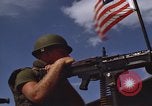 Standbild Machine Gunner Vietnam, 1968, aus Sekunde 49 historischem Filmmaterial Videoclip 65675055552