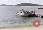 Immagine di Barca Swift Il Vietnam, 1966, secondo 16 filmato di repertorio 65675055563