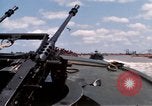 Image calme bateau rapide action dans la guerre de Vietnam Vietnam rivière Bassac, 1969, de la seconde 11 séquences d'archives historiques vidéo 65675055567