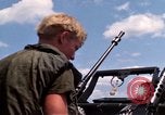 Image calme bateau rapide action dans la guerre de Vietnam Vietnam rivière Bassac, 1969, de la seconde 17 séquences d'archives historiques vidéo 65675055567