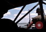 Image calme bateau rapide action dans la guerre de Vietnam Vietnam rivière Bassac, 1969, de la seconde 25 séquences d'archives historiques vidéo 65675055567