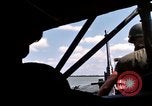 Image calme bateau rapide action dans la guerre de Vietnam Vietnam rivière Bassac, 1969, de la seconde 26 séquences d'archives historiques vidéo 65675055567
