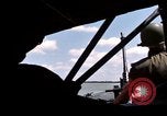 Image calme bateau rapide action dans la guerre de Vietnam Vietnam rivière Bassac, 1969, de la seconde 29 séquences d'archives historiques vidéo 65675055567