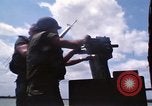 Immagine di I marinai americani fiume operativo motovedette sul fiume Bassac Il Vietnam, 1969, secondo 31 filmato di repertorio 65675055569