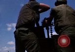 Immagine di I marinai americani fiume operativo motovedette sul fiume Bassac Il Vietnam, 1969, secondo 55 filmato di repertorio 65675055569