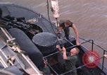 Immagine di Imbarcazione di pattuglia River Il Vietnam, 1967, secondo 15 filmato di repertorio 65675055573