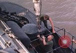 Immagine di Imbarcazione di pattuglia River Il Vietnam, 1967, secondo 17 filmato di repertorio 65675055573
