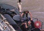 Immagine di Imbarcazione di pattuglia River Il Vietnam, 1967, secondo 19 filmato di repertorio 65675055573