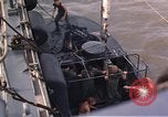 Immagine di Imbarcazione di pattuglia River Il Vietnam, 1967, secondo 26 filmato di repertorio 65675055573