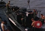 Immagine di Imbarcazione di pattuglia River Il Vietnam, 1967, secondo 37 filmato di repertorio 65675055573