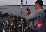 Immagine di Imbarcazione di pattuglia River Il Vietnam, 1967, secondo 42 filmato di repertorio 65675055573
