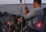 Immagine di Imbarcazione di pattuglia River Il Vietnam, 1967, secondo 45 filmato di repertorio 65675055573