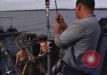 Immagine di Imbarcazione di pattuglia River Il Vietnam, 1967, secondo 47 filmato di repertorio 65675055573